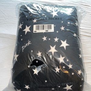 Pink Victorias Secret Brand New In Plastic Blanket😴😴😴🌸